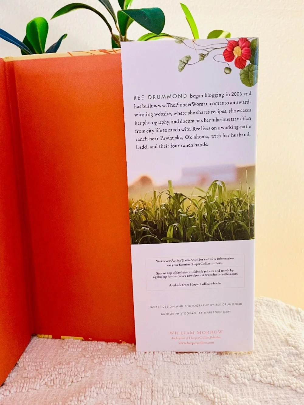 The Pioneer Woman Hardcover Cookbook